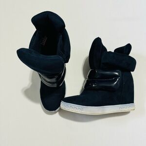 Baldi London Suede Navy Blue Female Ankle Booties Size 6